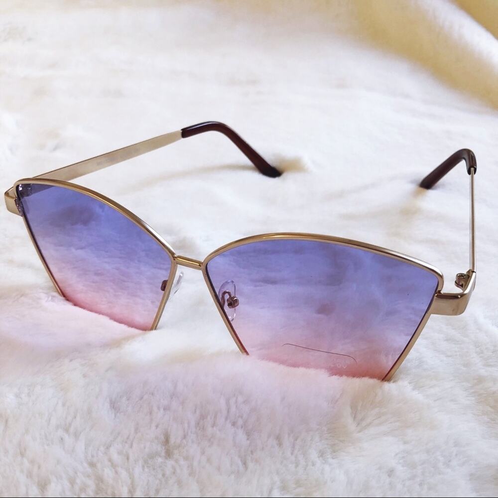 Aubrey Purple Gradient Oversized Sunglasses - Picture 5 of 8